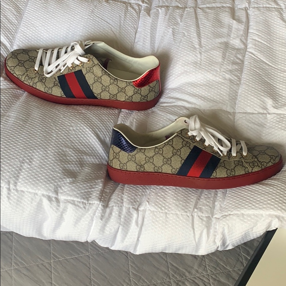 Gucci sneakers   Men’s US 10 size